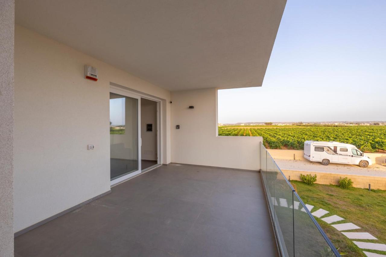 Venti Di Laguna Marsala Bagian luar foto
